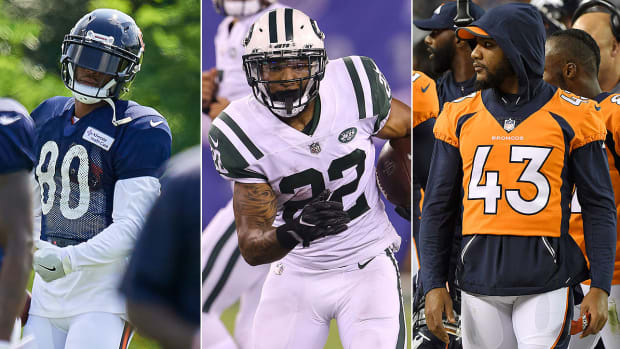nfl-roster-cuts-2017-victor-cruz-matt-forte-tj-ward.jpg